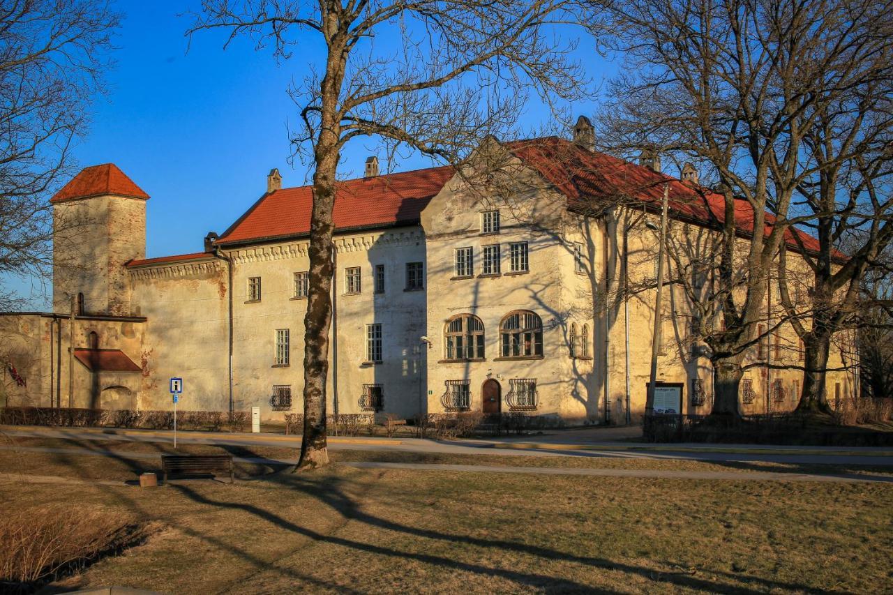 Хостел Dundagas Pils Экстерьер фото