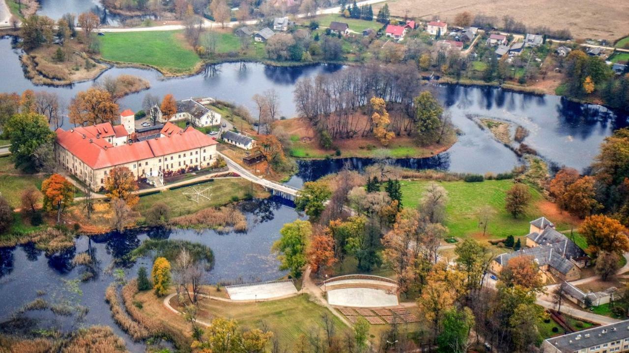 Хостел Dundagas Pils Экстерьер фото